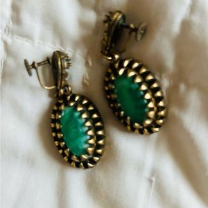 Vintage dark green earrings gold tone